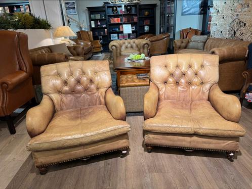 2 x Stoere lounge Chesterfield fauteuils Camel Cognac, Huis en Inrichting, Fauteuils, Ophalen of Verzenden