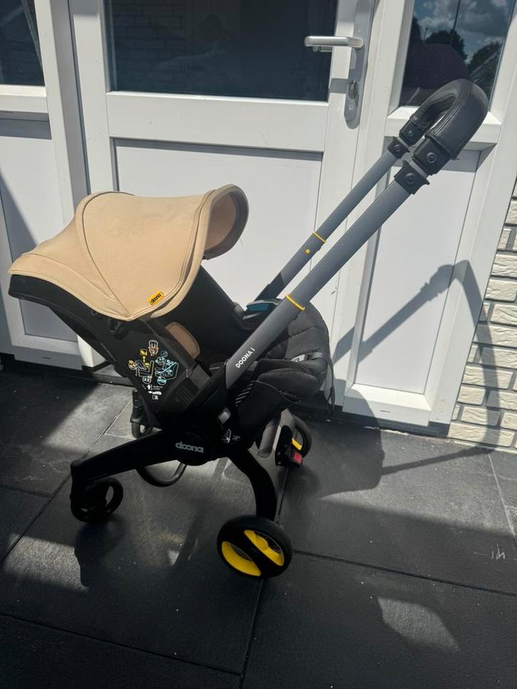 Doona i autostoel/buggy 2-in-1 sahara sand, Kinderen en Baby's, Kinderwagens en Combinaties, Overige merken, Verstelbare duwstang