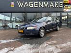 Volvo V70 1.6 T4 Limited Edition AUT|NAVI|Leder|HAAK|Goed OH, Auto's, Gebruikt, Zwart, 4 cilinders, Blauw