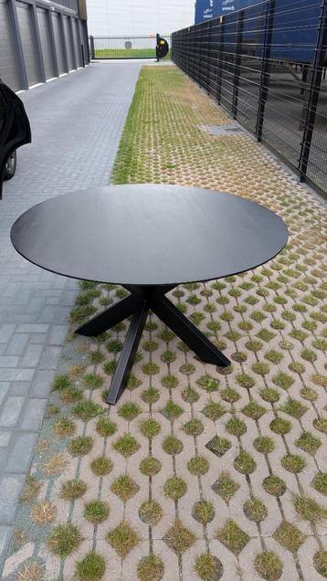 LABEL51 Eetkamertafel Zico - Zwart - Mangohout - 130cm diame beschikbaar voor biedingen