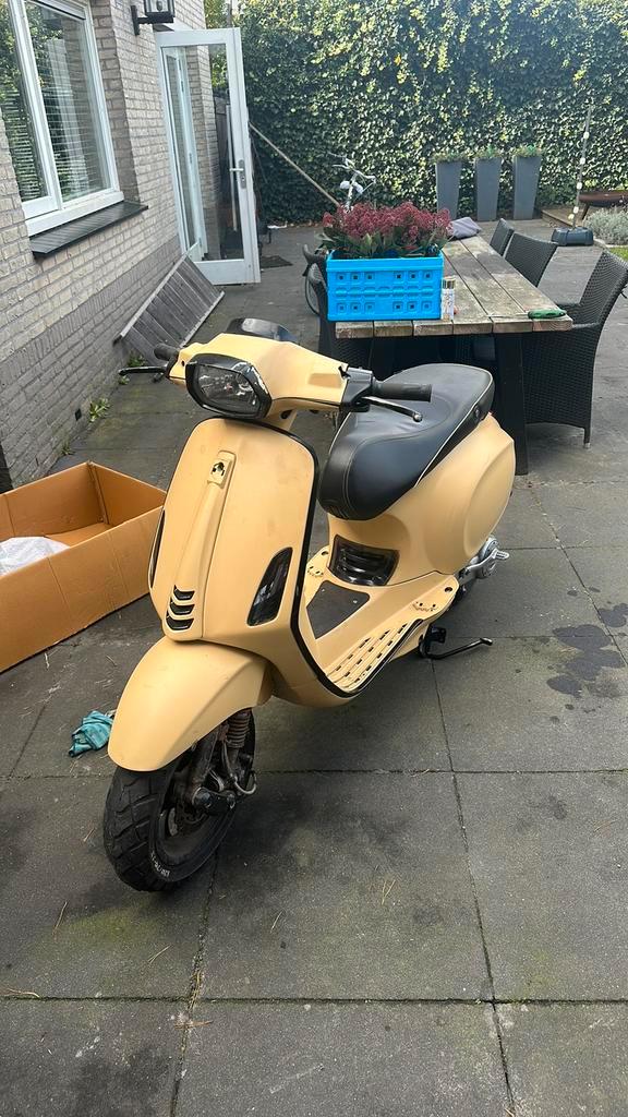 Vespa Sprint 80cc Malossi 2015, Fietsen en Brommers, Scooters | Vespa, Gebruikt, Vespa S, Maximaal 45 km/u, Benzine, Ophalen