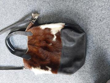 Leren tas beschikbaar voor biedingen