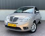 Lancia Ypsilon 1.4 Apk 06-2026 Airco Bluetooth, Auto's, Voorwielaandrijving, Stof, Zwart, 4 cilinders