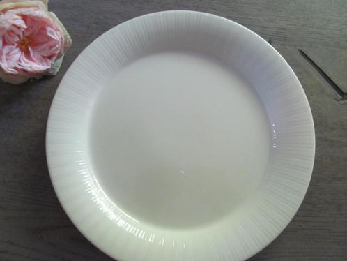 Arabia Lumi Finland Diner Bord ruim 26 cm d., Huis en Inrichting, Keuken | Servies, Zo goed als nieuw, Bord(en), Overige stijlen