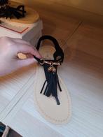 Zwarte sandalen teen slippers. Maat 40. Nieuw in de doos!, Kleding | Dames, Schoenen, Nieuw, Sandalen of Muiltjes, Ophalen of Verzenden