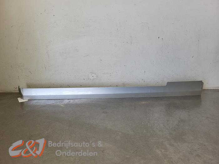 Schuifdeur Rail rechts van een Mercedes Vito, Auto-onderdelen, Carrosserie en Plaatwerk, Mercedes-Benz, Gebruikt, 3 maanden garantie