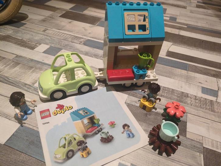 Leuke Lego Duplo Set 10986 - familiehuis op wielen, Kinderen en Baby's, Speelgoed | Duplo en Lego, Zo goed als nieuw, Duplo, Complete set