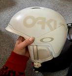Oakley Skihelm dames maat S, Sport en Fitness, Skiën en Langlaufen, Overige merken, Overige typen, Ophalen of Verzenden, Zo goed als nieuw
