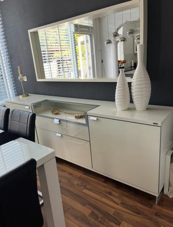 Hulsta Dressoir met Spiegel - Wit beschikbaar voor biedingen