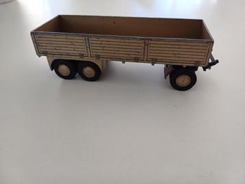 limited editon Gold lion car 64 trailer opknapper beschikbaar voor biedingen