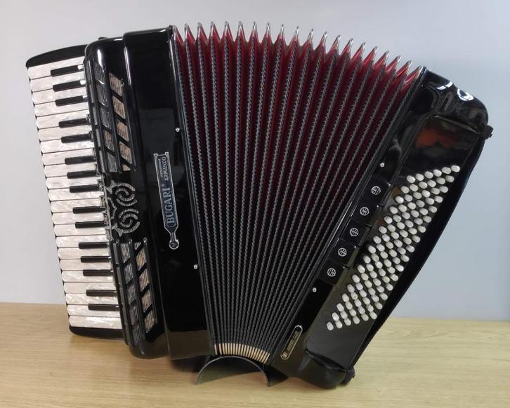 Nieuwe Bugari accordeons op aanvraag, Muziek en Instrumenten, Accordeons, Nieuw, Overige formaten, Overige merken, Met koffer