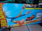 HotWheels stunt baan, Kinderen en Baby's, Speelgoed | Racebanen, Ophalen of Verzenden, Zo goed als nieuw, Handmatig, Hot Wheels
