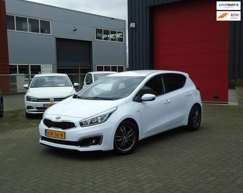 Kia Cee'd 1.4 DynamicLine,Navi,Klima,Cruise, Auto's, Kia, Bedrijf, Te koop, (Pro) Cee d, ABS, Achteruitrijcamera, Airbags, Airconditioning