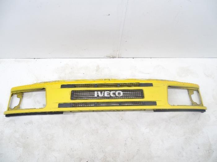 Grille van een Iveco New Daily, Auto-onderdelen, Carrosserie en Plaatwerk, Overige automerken, Gebruikt, 3 maanden garantie, Ophalen of Verzenden