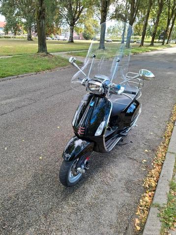 Vespa Sprint scooter snorscooter beschikbaar voor biedingen