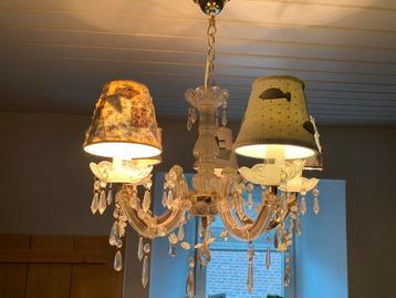 Vintage Kroonluchter met Stoffen Kappen beschikbaar voor biedingen