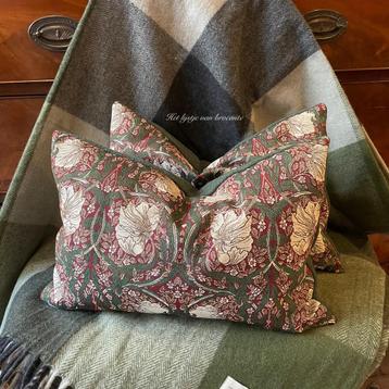 Engelse SET kussens William Morris Pimpernel gobelin/wol beschikbaar voor biedingen
