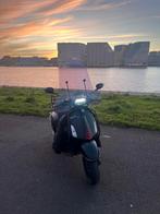 Vespa Sprint 2023 – Eerste eigenaar – Zeer nette staat, Fietsen en Brommers, Ophalen, Maximaal 45 km/u, Zo goed als nieuw, Benzine