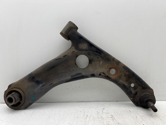 Draagarm rechts-voor van een Toyota Aygo, Auto-onderdelen, Ophanging en Onderstel, Toyota, Gebruikt, 3 maanden garantie, Ophalen of Verzenden