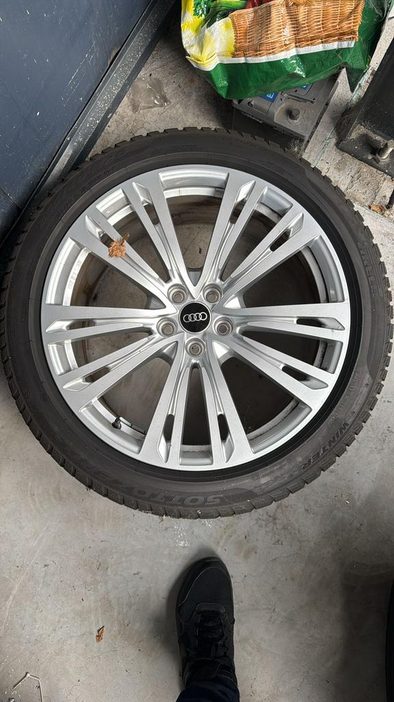 Orginele Audi 20 inch winterset, Auto-onderdelen, Banden en Velgen, Ophalen, Gebruikt, 265 mm, Banden en Velgen