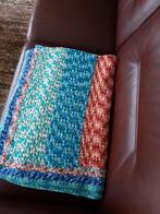 Plaid  of sprei. 120×170. Gehaakt   100 % acryl., Huis en Inrichting, Woonaccessoires | Plaids en Woondekens, Ophalen of Verzenden