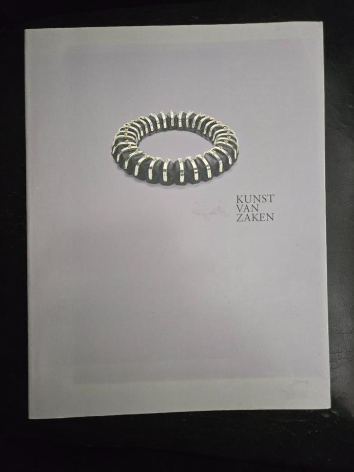 Boek:  Kunst van Zaken. Schrijver: Groffen, Mayke.Bieden mag, Antiek en Kunst, Kunst | Niet-Westerse kunst, Ophalen