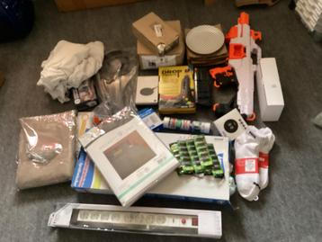 Partij handel rommelmarktspullen nieuw beschikbaar voor biedingen