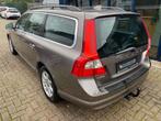 Volvo V70 2.5FT Momentum 230PK H.LEER / ECC / PDC / YOUNGTIM, Auto's, Volvo, Gebruikt, Zwart, Bruin, Leder en Stof