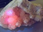 D10-8 Grotere Mangano Calciet Intens UV Madan Bulgarije, Ophalen of Verzenden, Mineraal