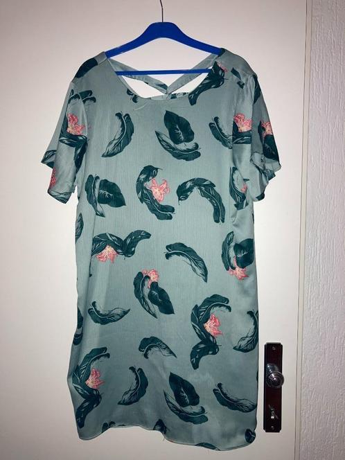 Vero Moda: groenige zomerjurk roze bloemen, maat XL, Kleding | Dames, Jurken, Zo goed als nieuw, Maat 46/48 (XL) of groter, Roze