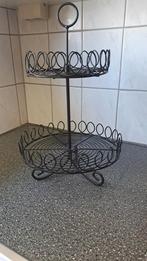 Zwarte metalen etagère, Huis en Inrichting, Woonaccessoires | Etagères, Onbekend, Ophalen of Verzenden, Zo goed als nieuw, Onbekend