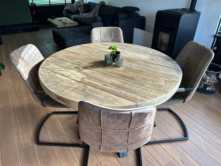 Zaterdag 20 december: uitverkoop van onze ronde eettafels!, Huis en Inrichting, Tafels | Eettafels, Nieuw, 100 tot 150 cm, Vijf personen of meer