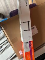 TV Beugel Vogel's WALL 3305 (40-100 inch), Ophalen of Verzenden, Zo goed als nieuw