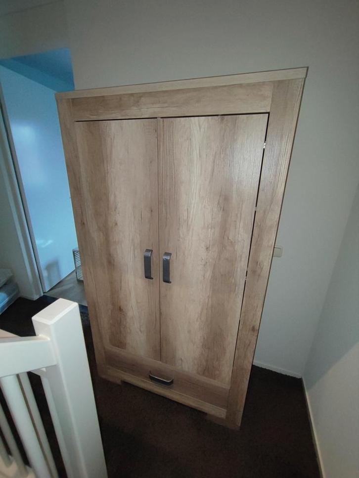 Kidsmill Brent Kledingkast 2-Deurs Oldwood, Kinderen en Baby's, Kinderkamer | Commodes en Kasten, Gebruikt, 105 cm of meer, 100 cm of meer