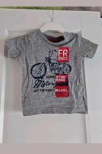 Grijs t-shirt maat 68, Kinderen en Baby's, Babykleding | Maat 68, Shirtje of Longsleeve, Ophalen of Verzenden, Jongetje, Zo goed als nieuw