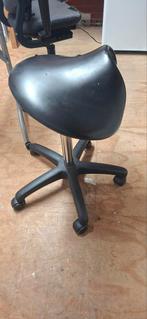 Ergonomische zadelkruk, Ophalen