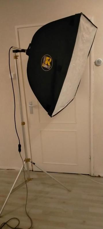 Filmlamp LOWEL Rifa-Lite 81 x 81 cm met softbox beschikbaar voor biedingen