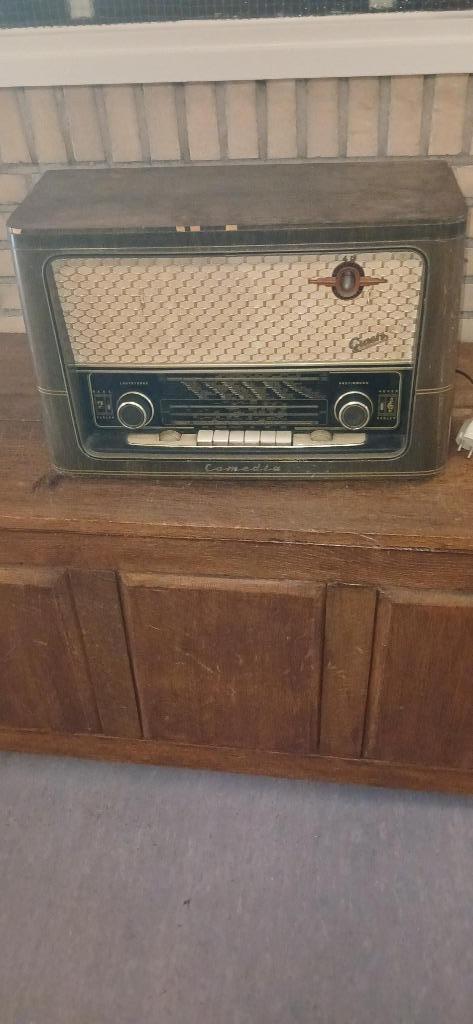 Graetz Comedia 4R/216 vintage buizenradio € 60,00, Antiek en Kunst, Antiek | Tv's en Audio, Ophalen