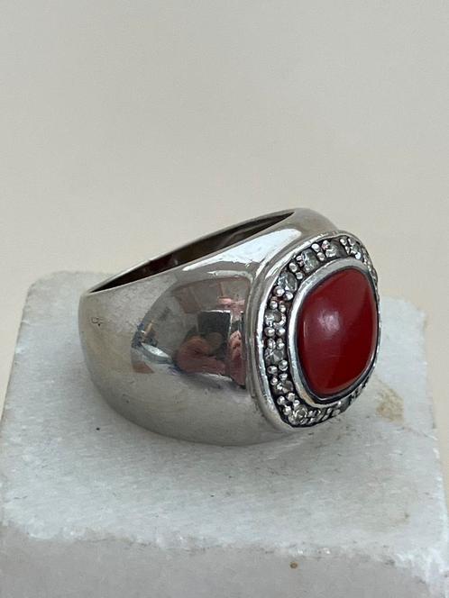 Grote zilveren ring met bloedkoraal, Sieraden, Tassen en Uiterlijk, Ringen, Zo goed als nieuw, Dame, 17 tot 18, Zilver, Ophalen of Verzenden