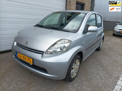 Daihatsu Sirion 2 1.0-12V Premium Airco NL-Auto APK 8-2026, Auto's, Daihatsu, Particulier, Te koop, Sirion, ABS, Airbags, Airconditioning