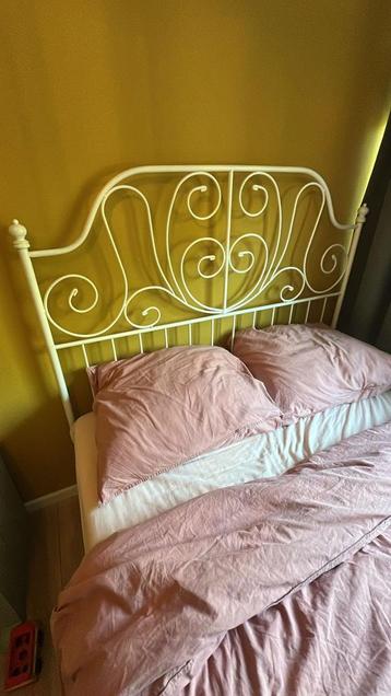 Bed frame 140x200cm