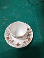 kop en schotel chinees met bloemen, Antiek en Kunst, Antiek | Servies los, Ophalen of Verzenden