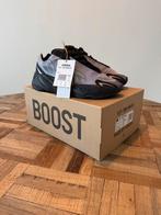 Yeezy Boost 700 MNVN Geode EU.43 1/3, Ophalen of Verzenden, Zo goed als nieuw, Overige kleuren