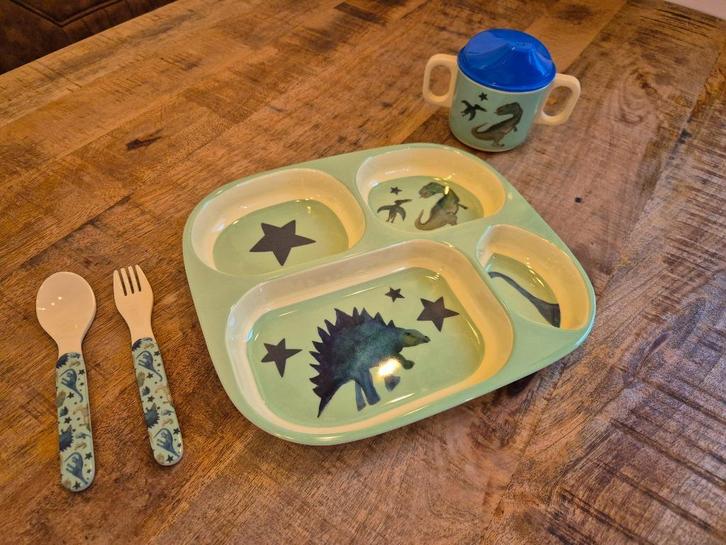 Rice melamine kinderservies Dino print - NIEUW!, Huis en Inrichting, Keuken | Servies, Nieuw, Compleet servies, Overige stijlen