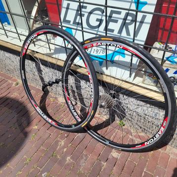 Easton Circuit wielset Shimano 8 9 10 speed beschikbaar voor biedingen