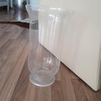 Grote glazen vaas op lage voet, Huis en Inrichting, Woonaccessoires | Vazen, Minder dan 50 cm, Glas, Gebruikt, Ophalen of Verzenden