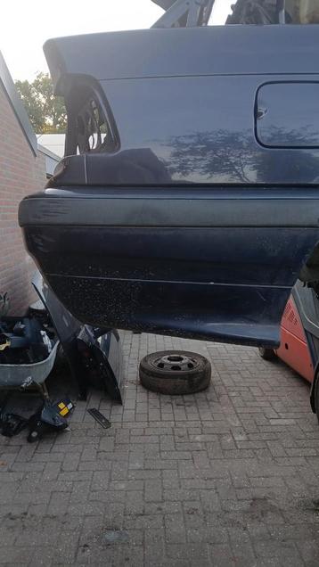 e36 coupe/cabrio achterbumper beschikbaar voor biedingen