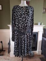 Caroline Biss zwart witte bloementjes jurk 46 gratis verz, Verzenden, Zwart, Maat 46/48 (XL) of groter, Zo goed als nieuw