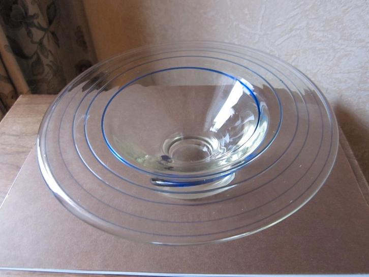 Mondgeblazen bonbon schaal met kraag -blue spiral, Antiek en Kunst, Antiek | Glas en Kristal, Verzenden