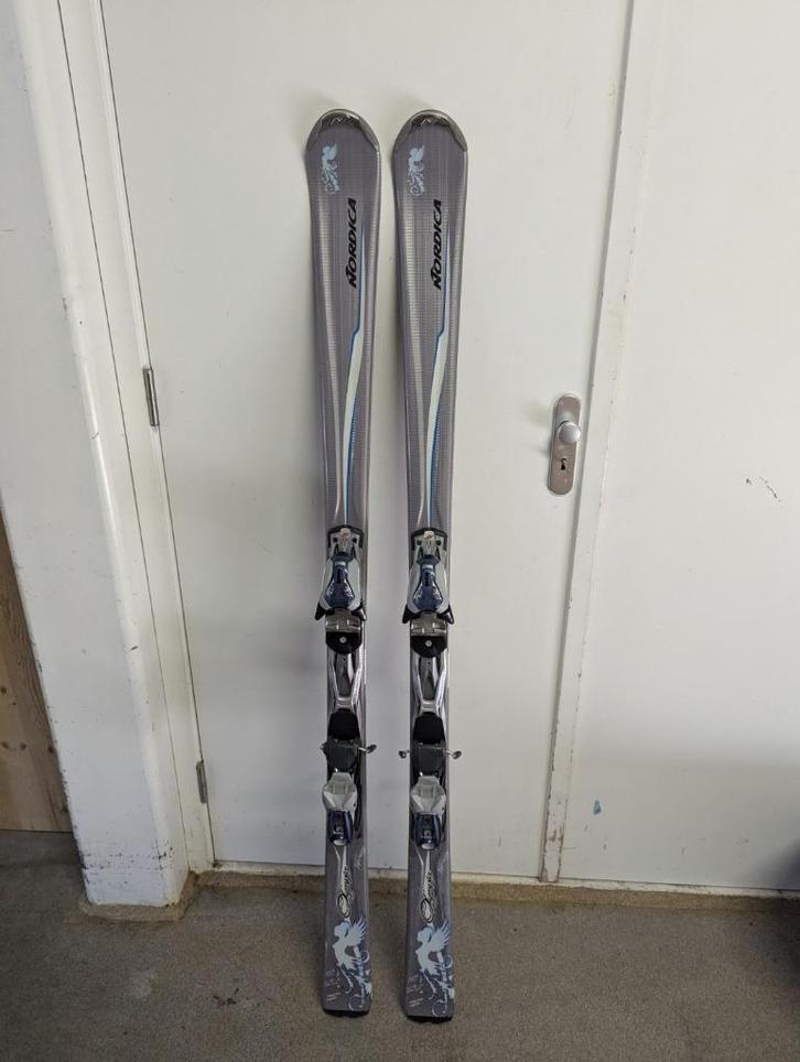 Dames Carve Ski Nordica Olympia 157cm, Sport en Fitness, Skiën en Langlaufen, Zo goed als nieuw, Ski's, Skiën, Nordica, Carve